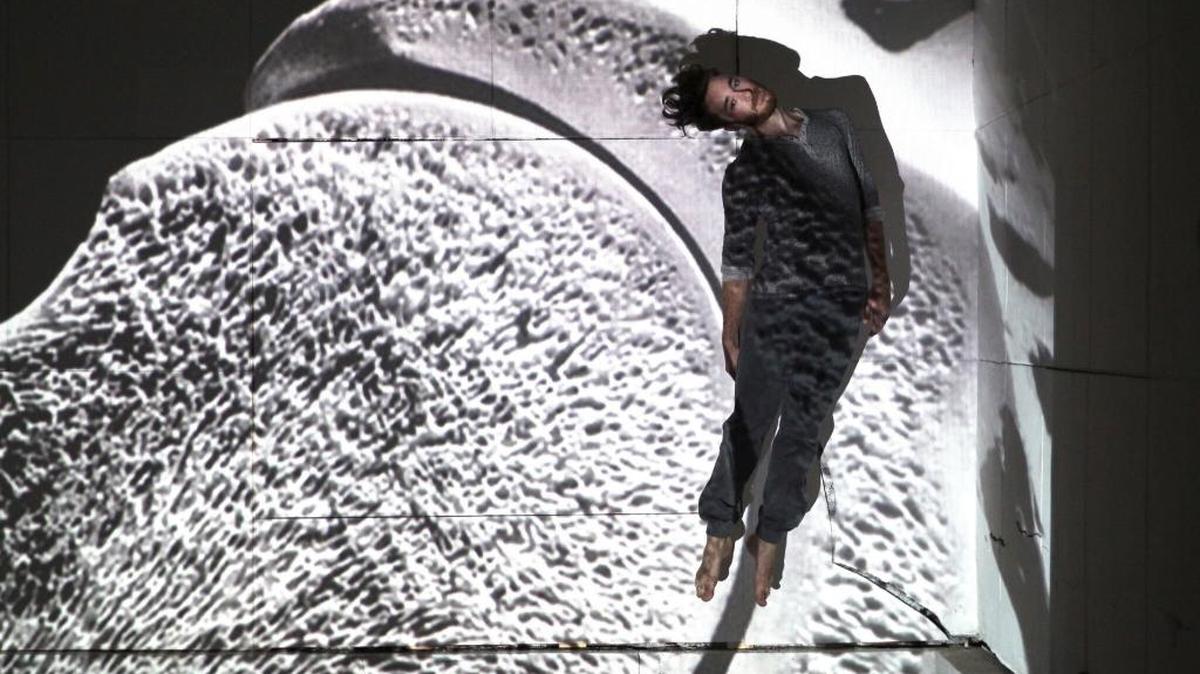 Lucas Melfi will perform in Durham Independent Dance Artists’ new piece “boneglow.”