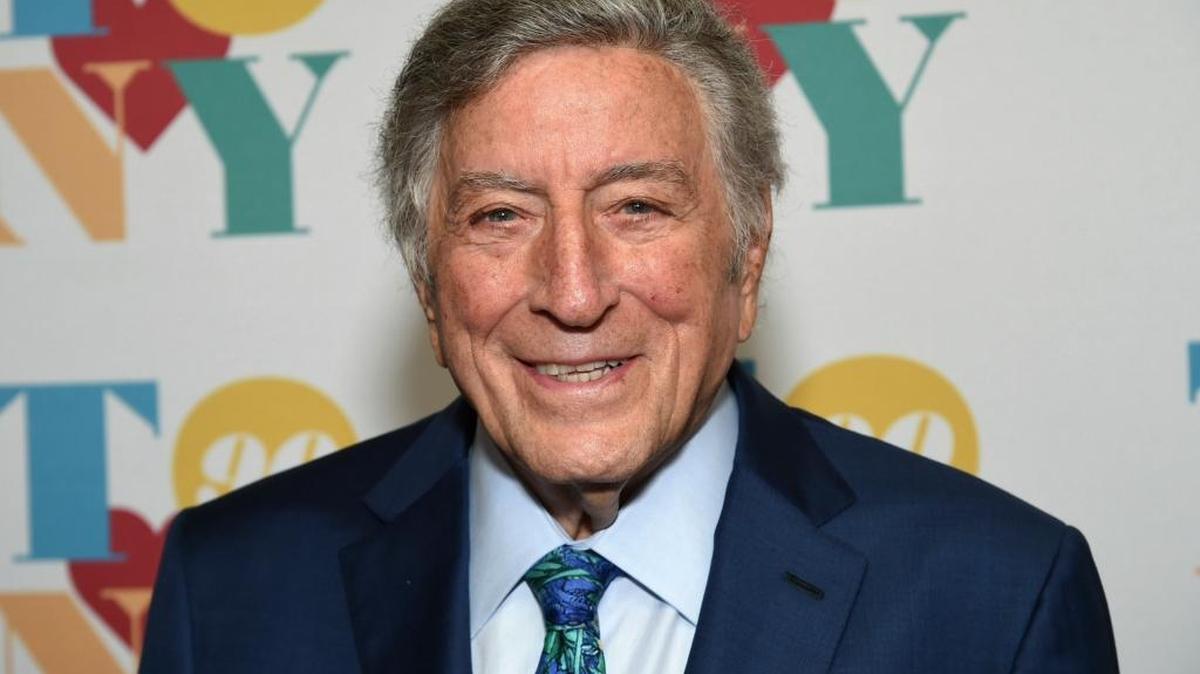 In an Aug. 3, 2016 file photo, singer Tony Bennett arrives for his 90th birthday celebration at the Rainbow Room at Rockefeller Plaza in New York. The Library of Congress announced Tuesday that the 90-year-old Bennett has been honored with this year's Gershwin Prize for Popular Song. The prize was created by Congress to honor singers and songwriters who entertain, inform and inspire.