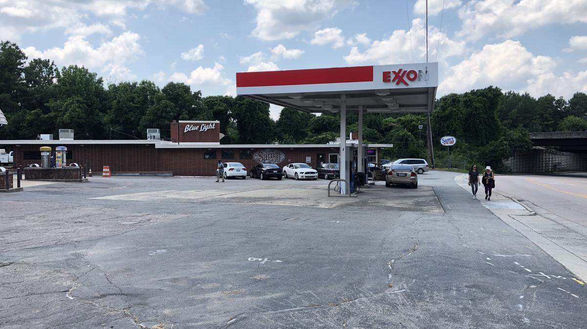 The Sam’s Quik Shop property on Erwin Road could become an apartment building targeted at Duke University students, according to plans submitted to the city.