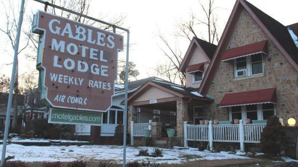 The Gables Motel Lodge in Raleigh’s Mordecai neighborhood is under contract to be sold to two owners.