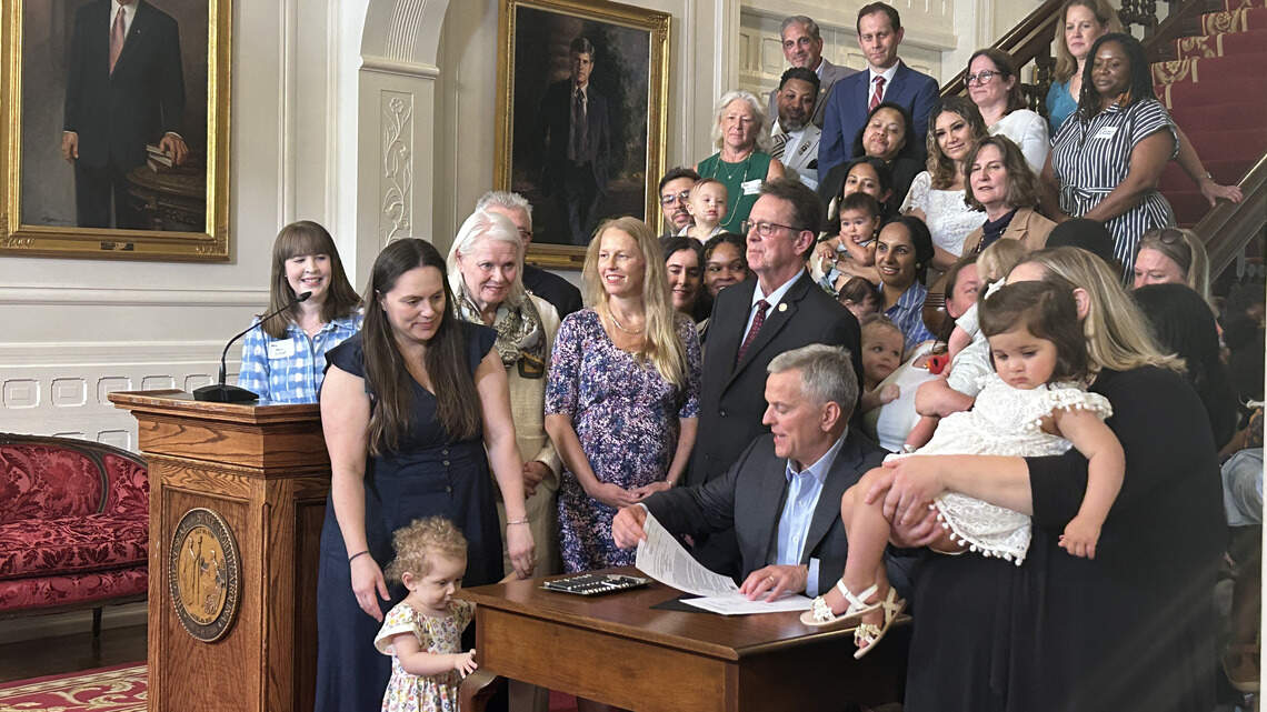 NC law extends parental leave to 12 weeks for state employees