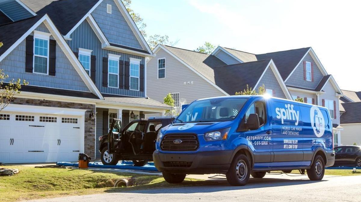 Get Spiffy, a Durham startup, is expanding its mobile oil change service after a successful test in the Triangle. It provides car washes and now oil changes at customers’ home and offices.