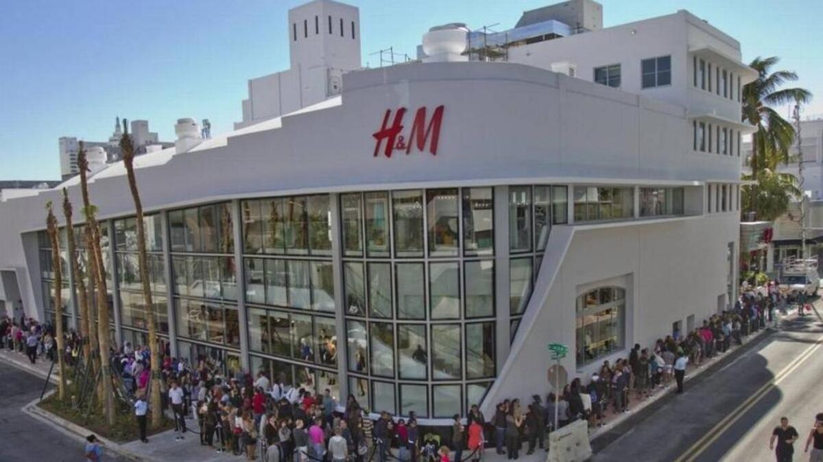 Crowds line up around the building at the opening of the H&M Store on Lincoln Road on Nov. 8, 2012.