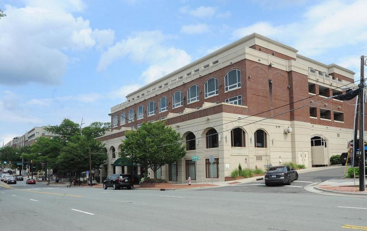Residents often mention The Franklin hotel on West Franklin Street when asked about tall buildings they think are attractive. Architect Josh Gurlitz said it’s the little details that make the five-story building blend with the surrounding one-story and two-story buildings, like the windowless niches on the side, the balcony railings, and light-colored plaster on the lower floors that is scored in a way that reflects the building’s window frames.