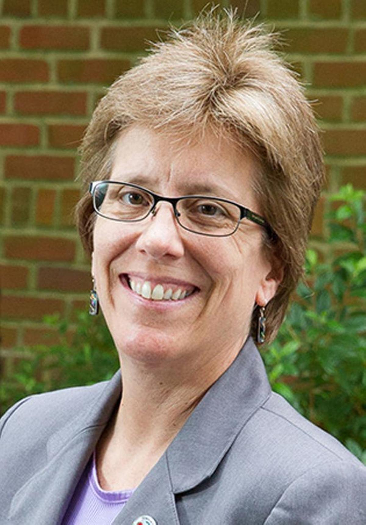 Lydia Lavelle