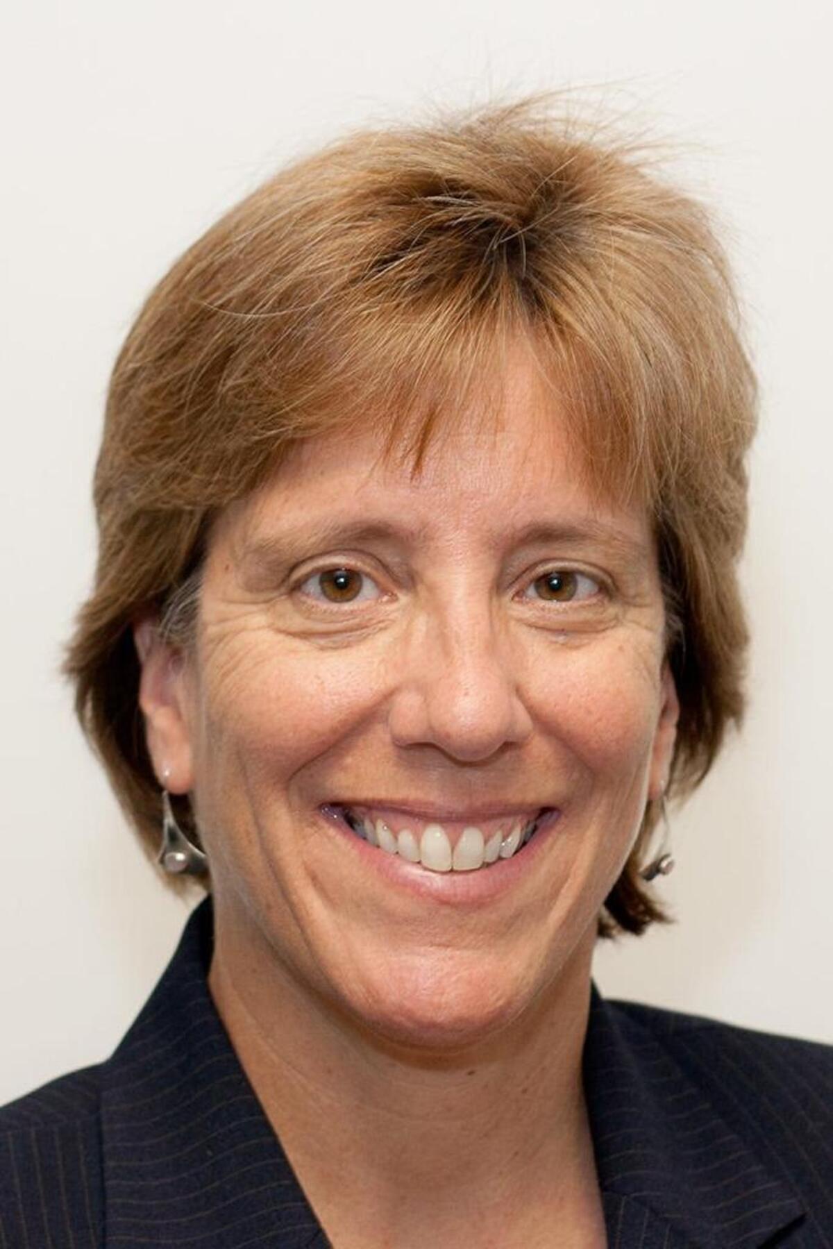 Lydia Lavelle