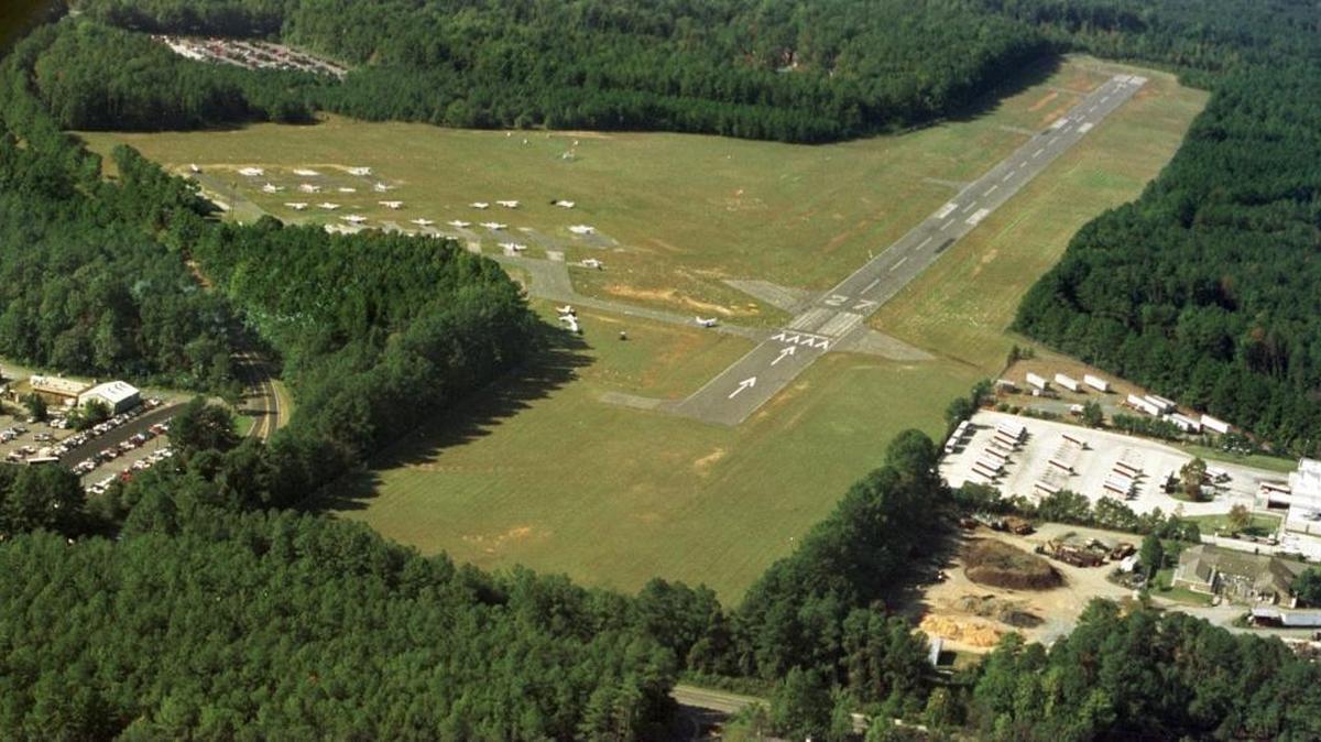 Aerial photo of UNC’s Horace Williams airport, looking west.