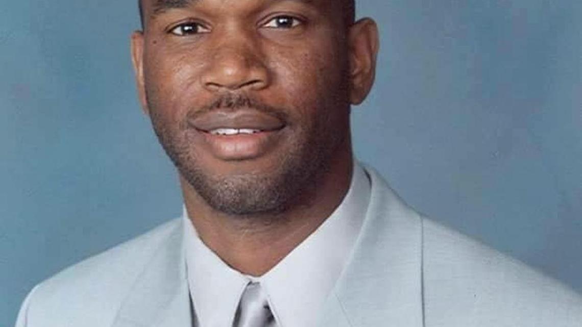 Hillside High School drama teacher Wendell Tabb recently received an honorable mention for Excellence in Theatre Education from the Tony Awards and Carnegie Mellon University