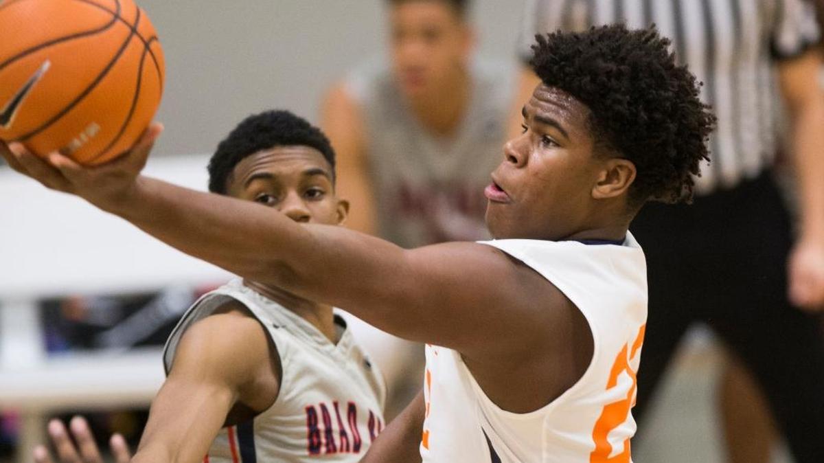 Vernon Carey Jr., right, competes in Nike’s Elite Youth Basketball League in April.
